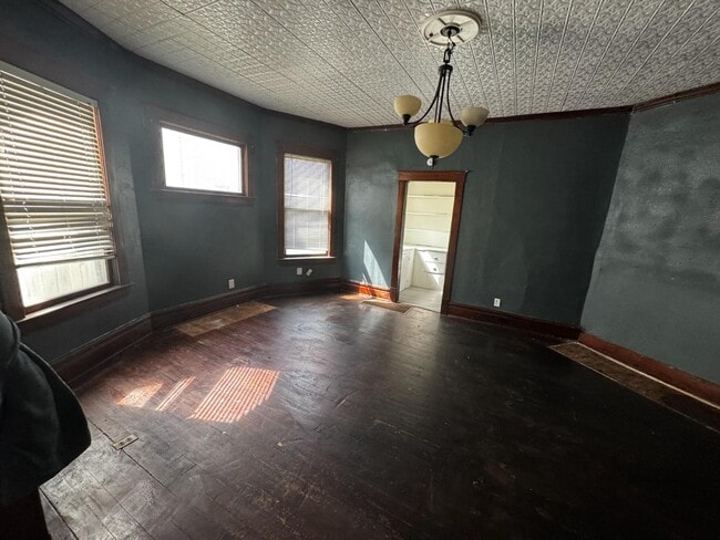 Building Photo - 1267 SW Harrison St