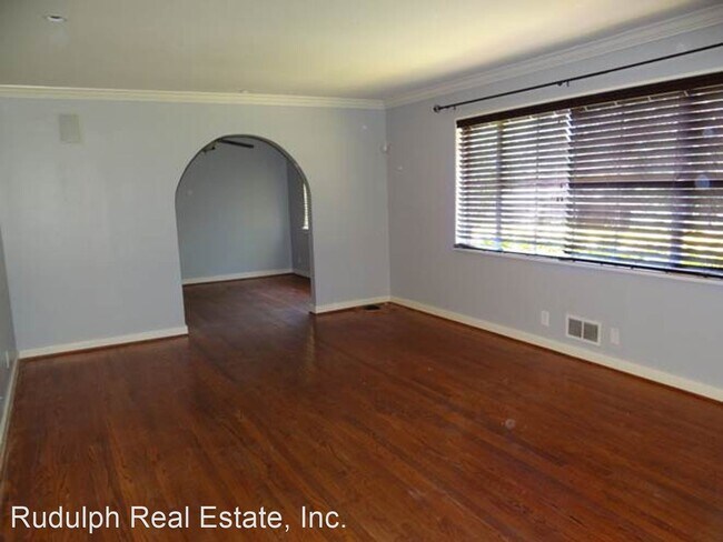 Building Photo - 2 br, 1.5 bath House - 925 56th Street So.
