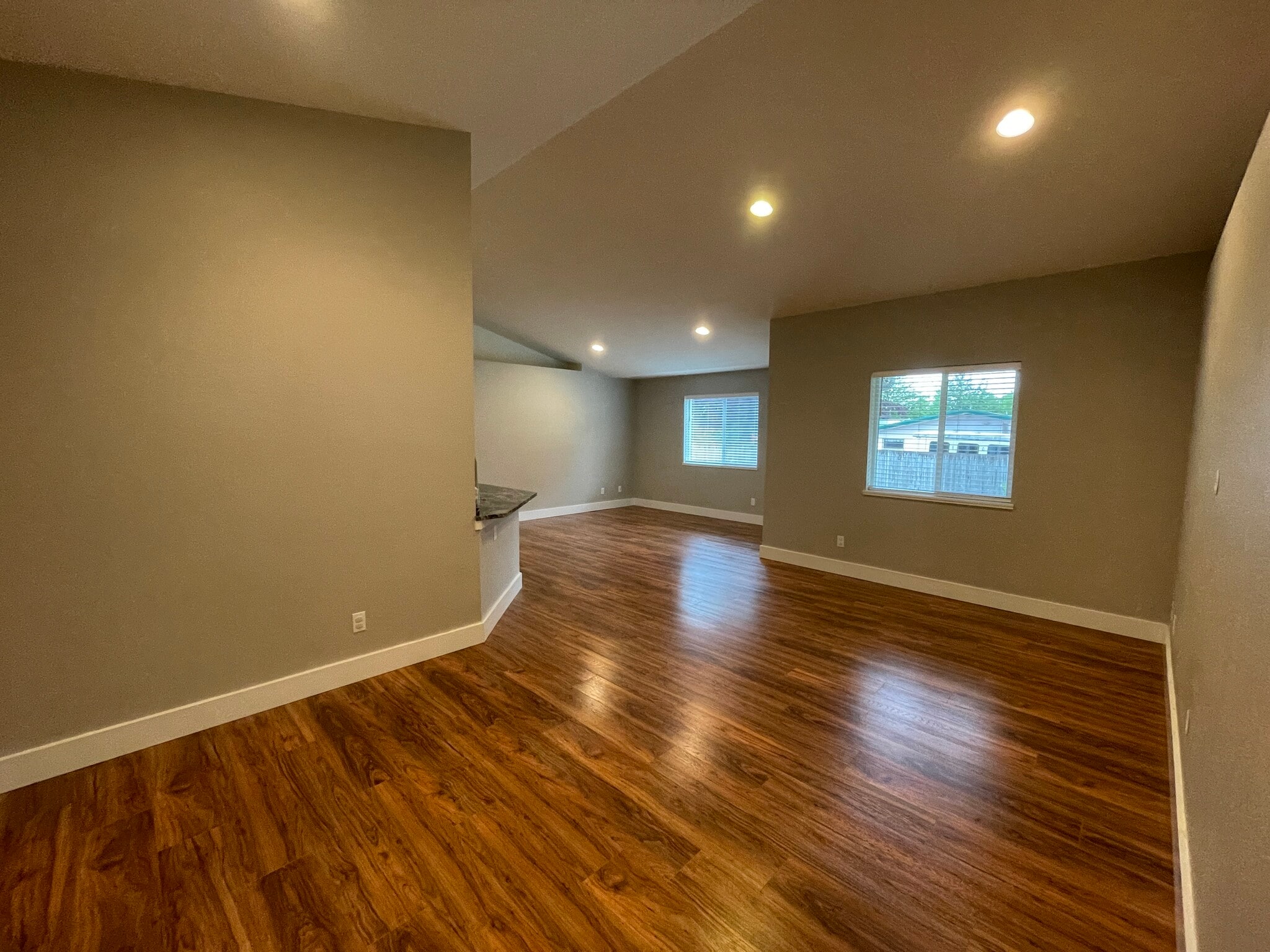 Building Photo - 627 N 3rd St