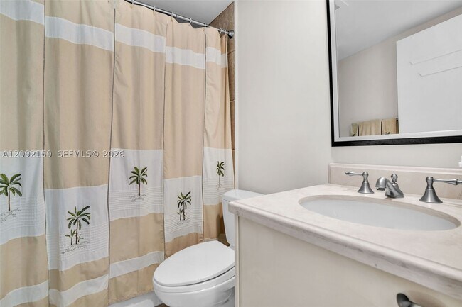 Building Photo - 333 Las Olas Way