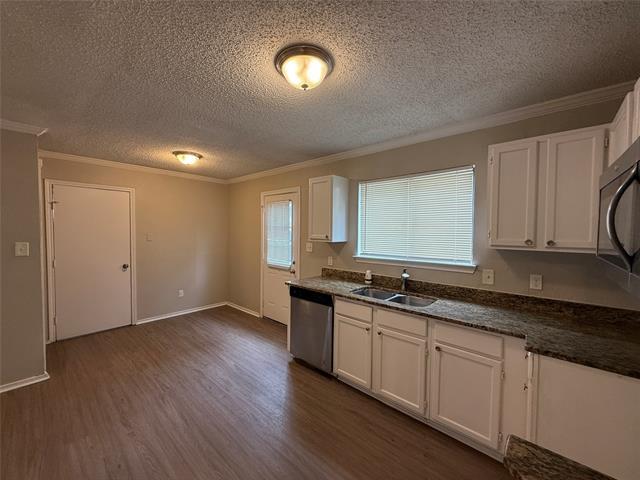 Building Photo - 10308 Wood Heights Dr