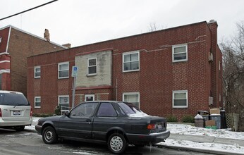 Building Photo - Lowell 515