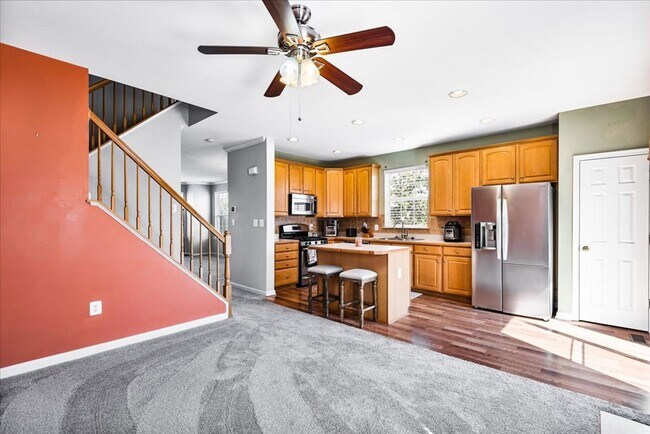 Building Photo - Close to I-95 and Downtown Fredericksburg