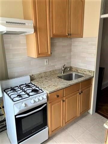 Building Photo - 324 Washington St