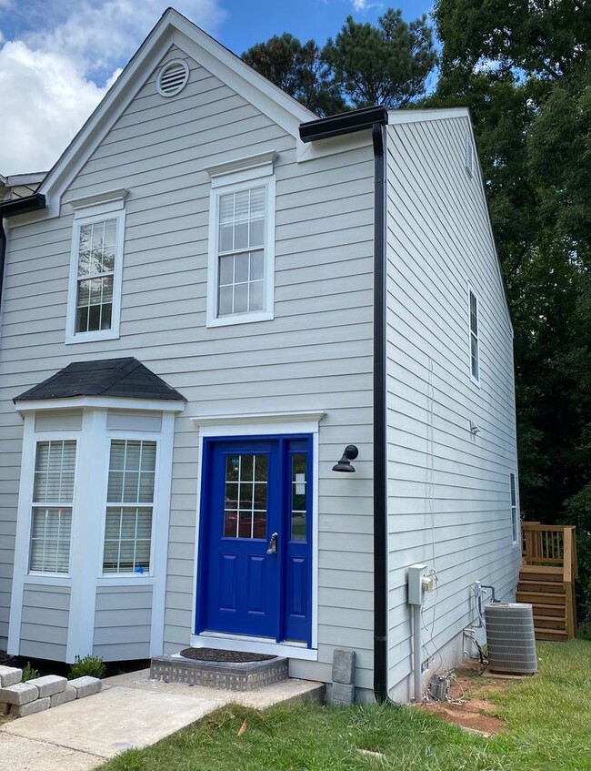 Primary Photo - NEWLY RENOVATED 2BR TOWNHOME NEAR KSU!! GR...