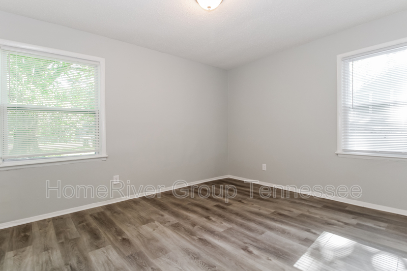 Building Photo - 4113 Willowview Ave