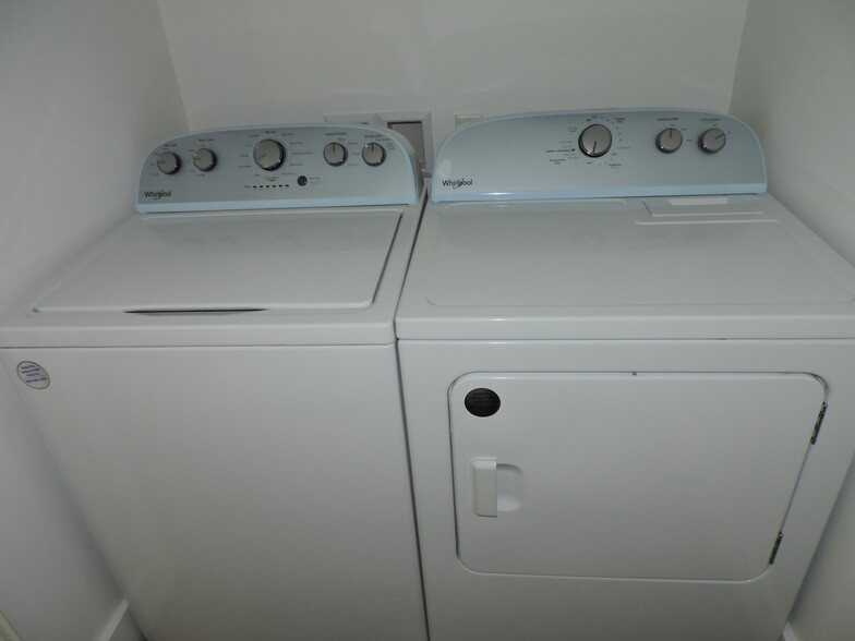 Building Photo - 12610 Erin Lea Ln