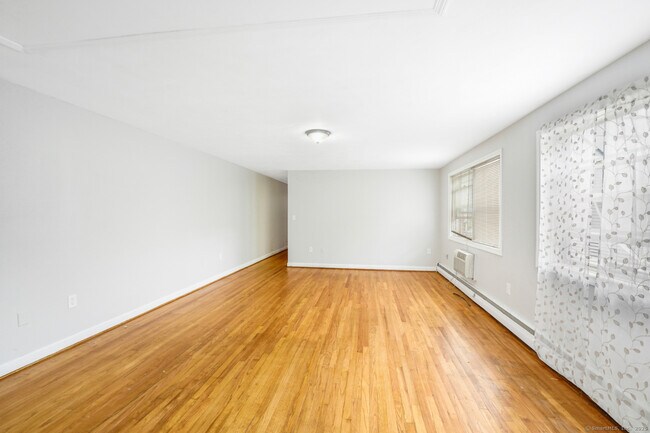 Building Photo - 183 Barker St