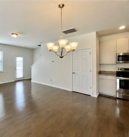 Building Photo - 351 Cardwell Ln
