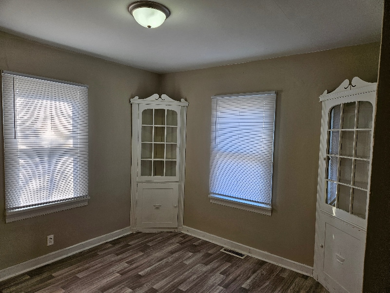 Building Photo - 1325 S Hackley St