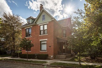 Building Photo - 853-857 Hamlet St.