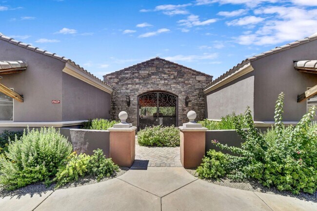 Building Photo - 3935 E Rough Rider Rd