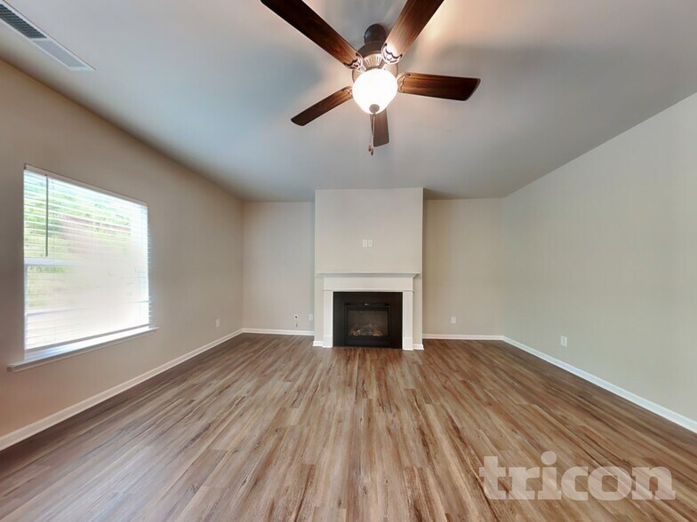 Building Photo - 212 Malbone St SW