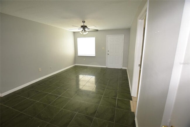 Building Photo - 4840 Grovemont Pl
