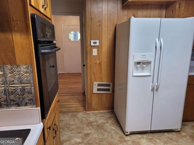 Building Photo - 1204 Jefferson Hwy