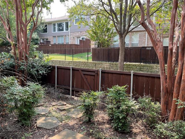 Building Photo - 3016 Glen Meadow Dr