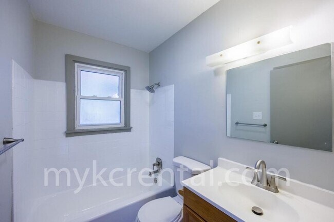 Building Photo - 7915 W 59th Terrace