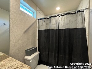 Building Photo - 2708 Golf Dr