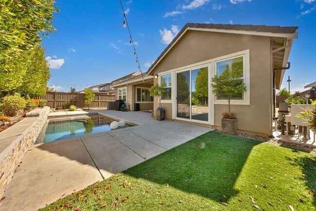 Building Photo - Folsom Ranch Gem – Newer 3BR Single-Story ...