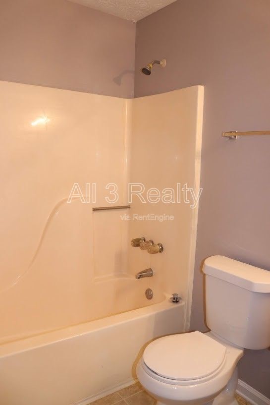 Building Photo - 508 Jarrett Ct