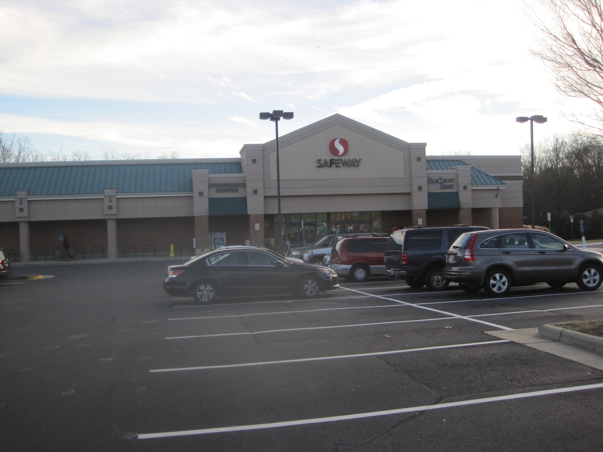 Shopping center - 2470 Ridgehampton Ct