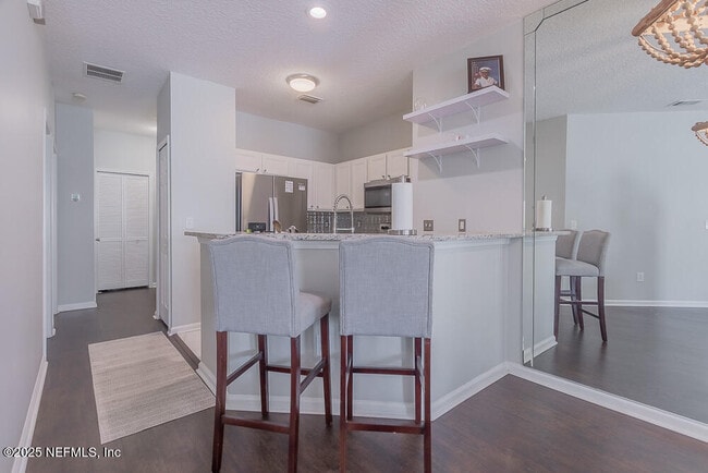 Building Photo - 3892 Summer Grove Way N