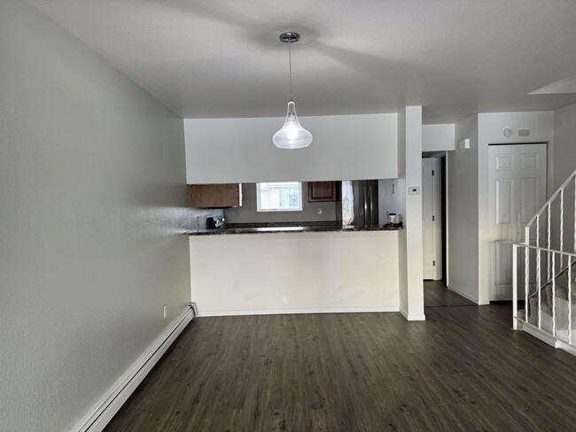 Dining room - 8101 Peck Ave