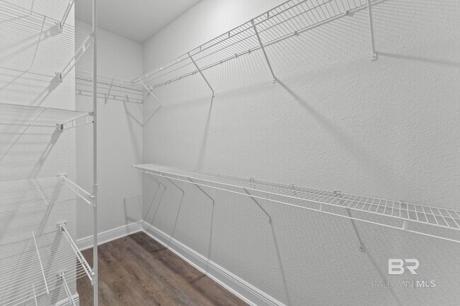 Building Photo - 21121 Yosemite Blvd