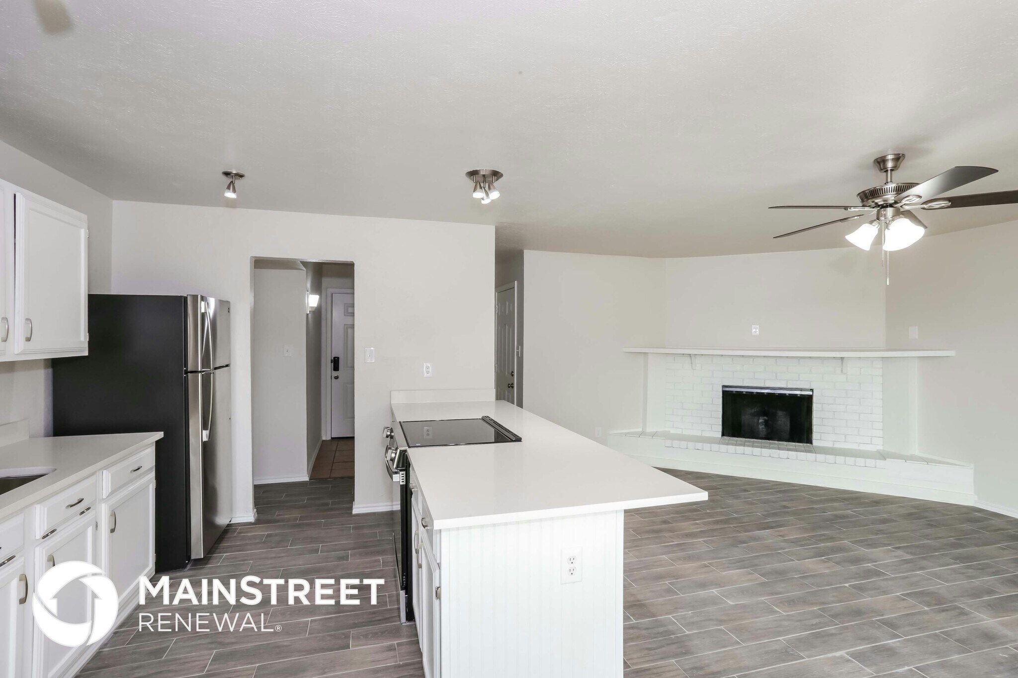 Building Photo - 603 Woodcrest Way