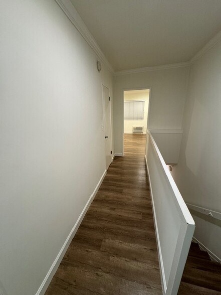 Building Photo - 11015 Kittridge St