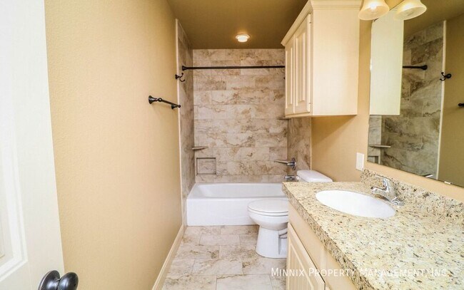 Building Photo - 2023 88th St