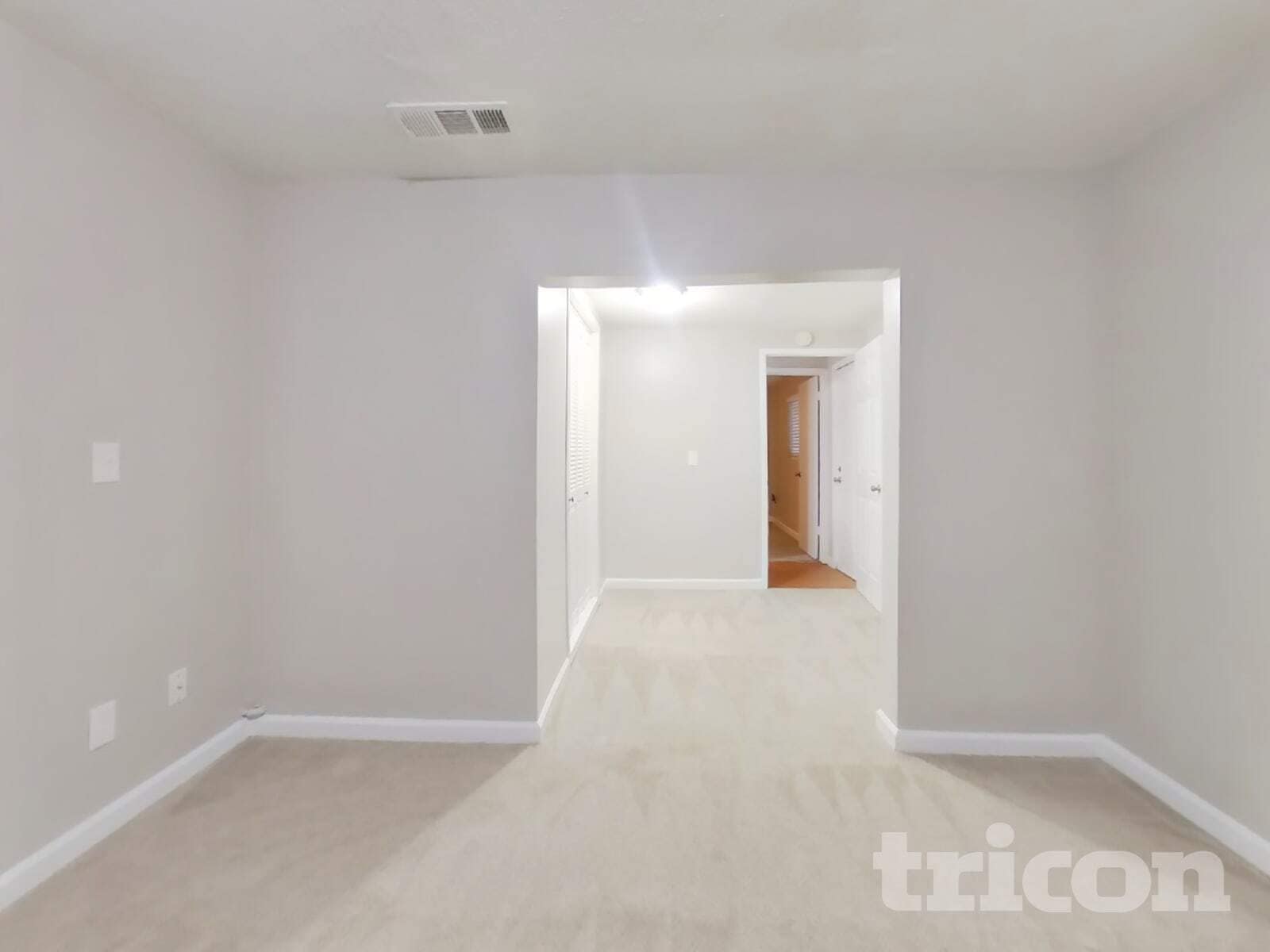 Building Photo - 421 S Abbie St