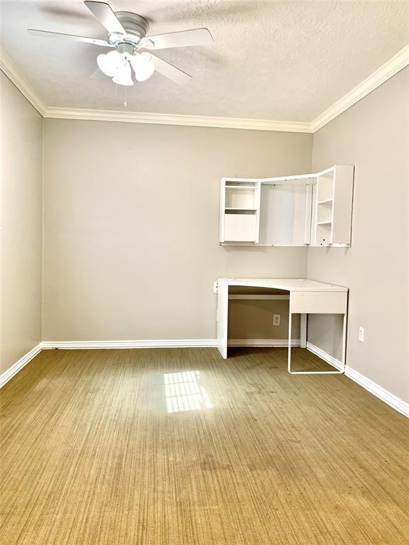 Building Photo - 8318 Highcrest Dr