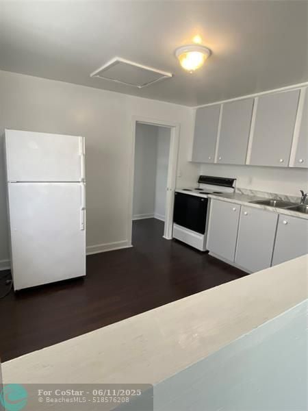 Building Photo - 433 N 14th St
