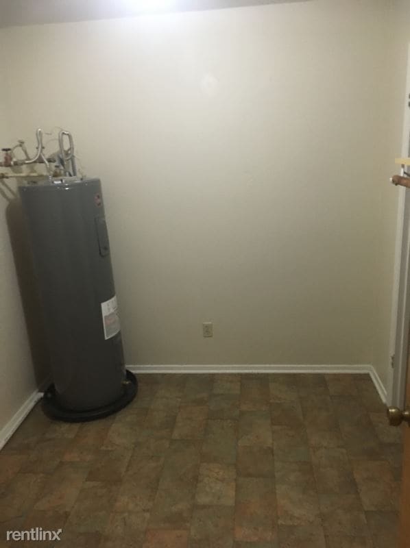 Building Photo - 3 br, 2 bath House - 680 Nola Ruth Blvd