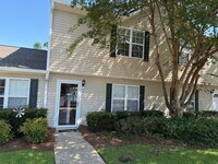 Building Photo - 640 Date Palm Cir