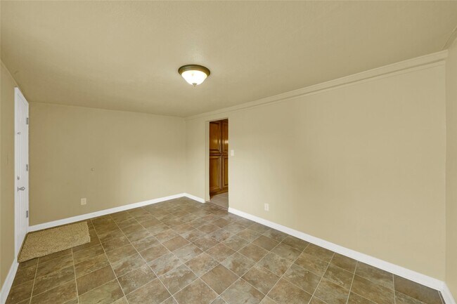 Building Photo - 10210 Moers Rd