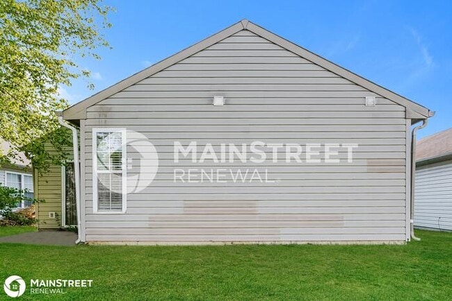 Building Photo - 4250 Village Bend Dr, Indianapolis, IN 46254