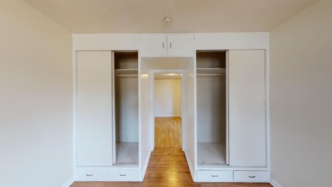 Building Photo - Duplex Available in Beaverdale - 3D Tour