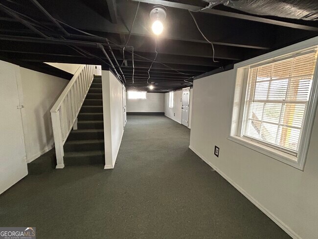 Building Photo - 36 Mitchell St