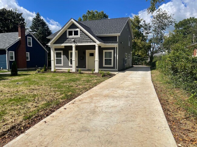 Building Photo - 1078 Duncan Ave