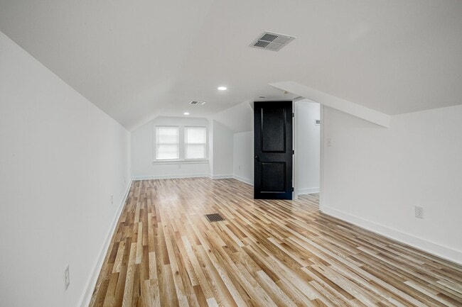 Building Photo - 4421 Bellefontaine Ave