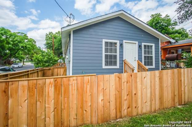 Building Photo - 303 Victor St