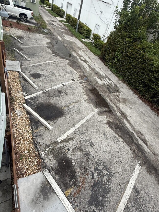 Building Photo - 1118 N H St