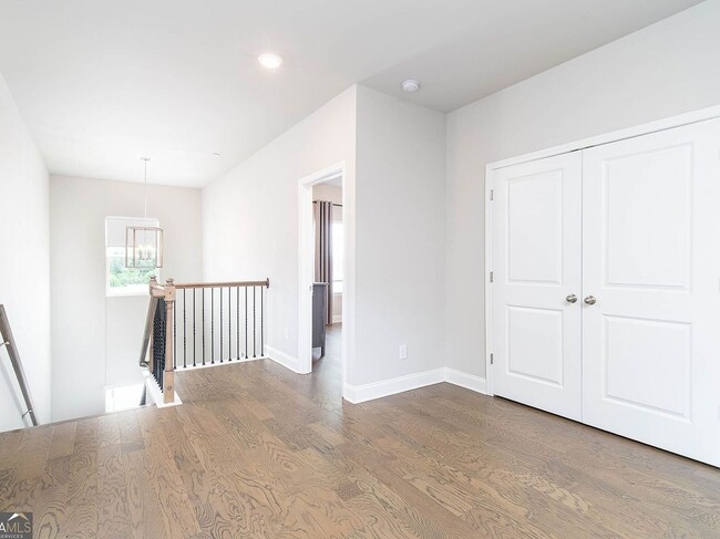 Building Photo - 831 Corsiglia Farm
