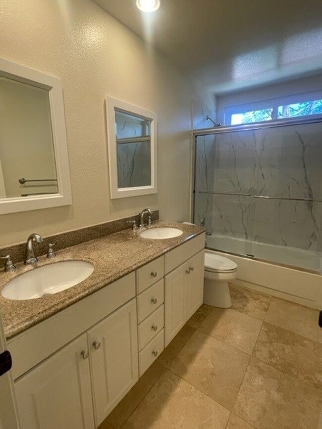 Building Photo - 12015 River Grove Ct