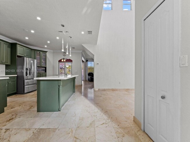 Building Photo - 16421 SW 64th Ter