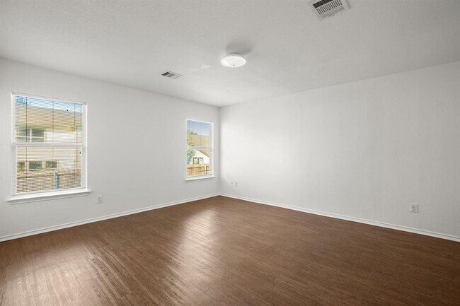 Building Photo - 13017 Lofton Cliff Dr