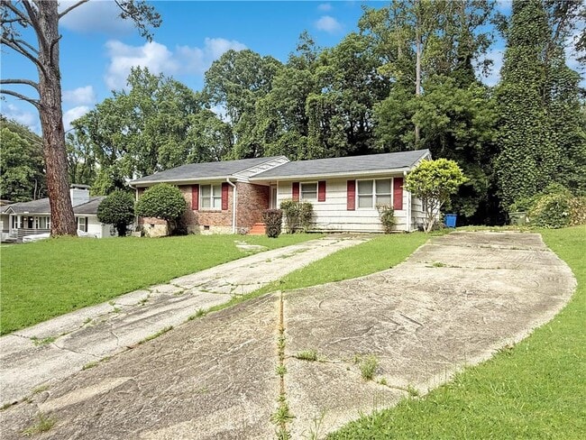 Building Photo - 1668 Laurelwood Dr SW