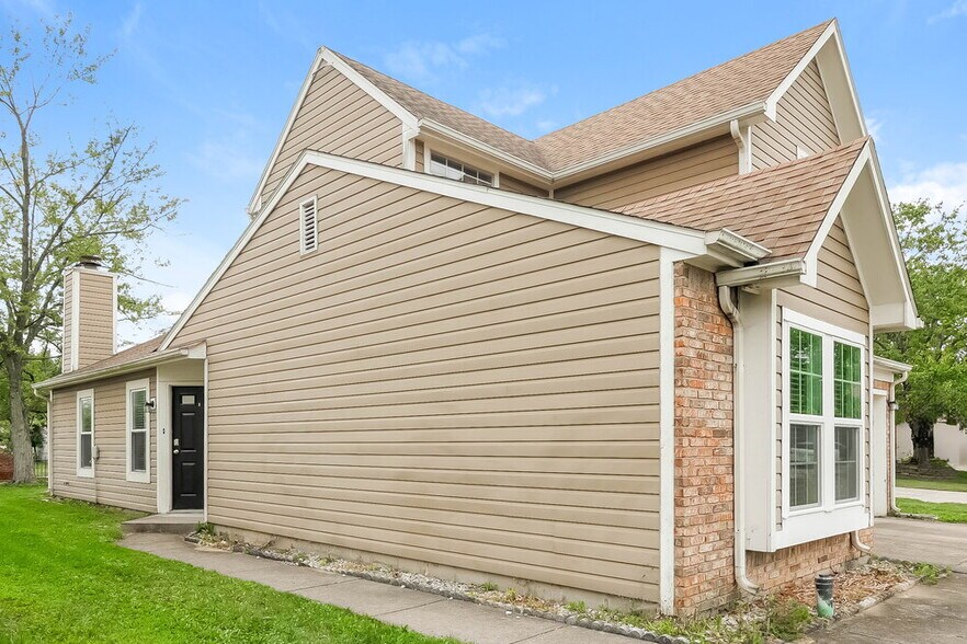 Building Photo - 10027 Park Glen Ct